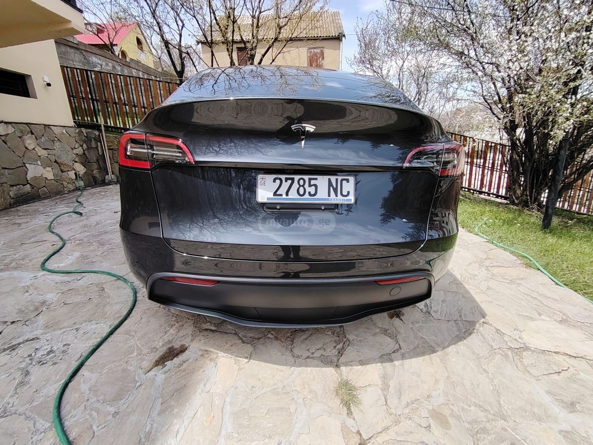 Tesla Model Y - фото 5