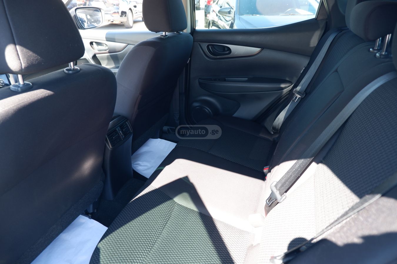 Nissan Rogue 2022 — миниатюра 10