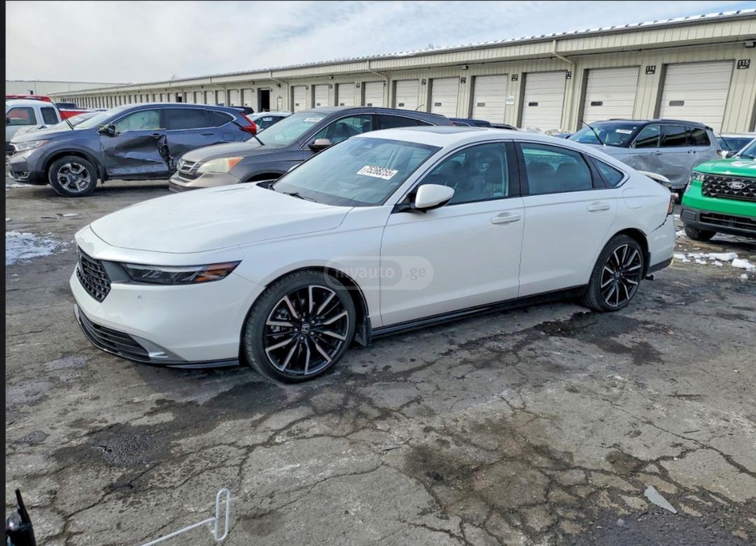 Honda Accord - фото 1