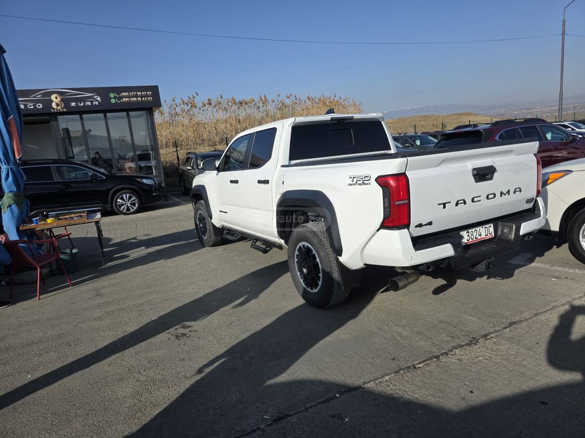 Toyota Tacoma - фото 5