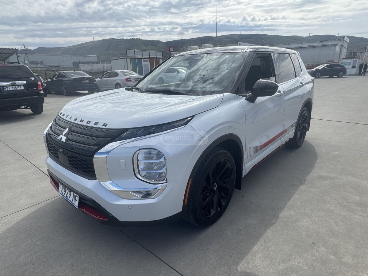 Mitsubishi Outlander - фото 12