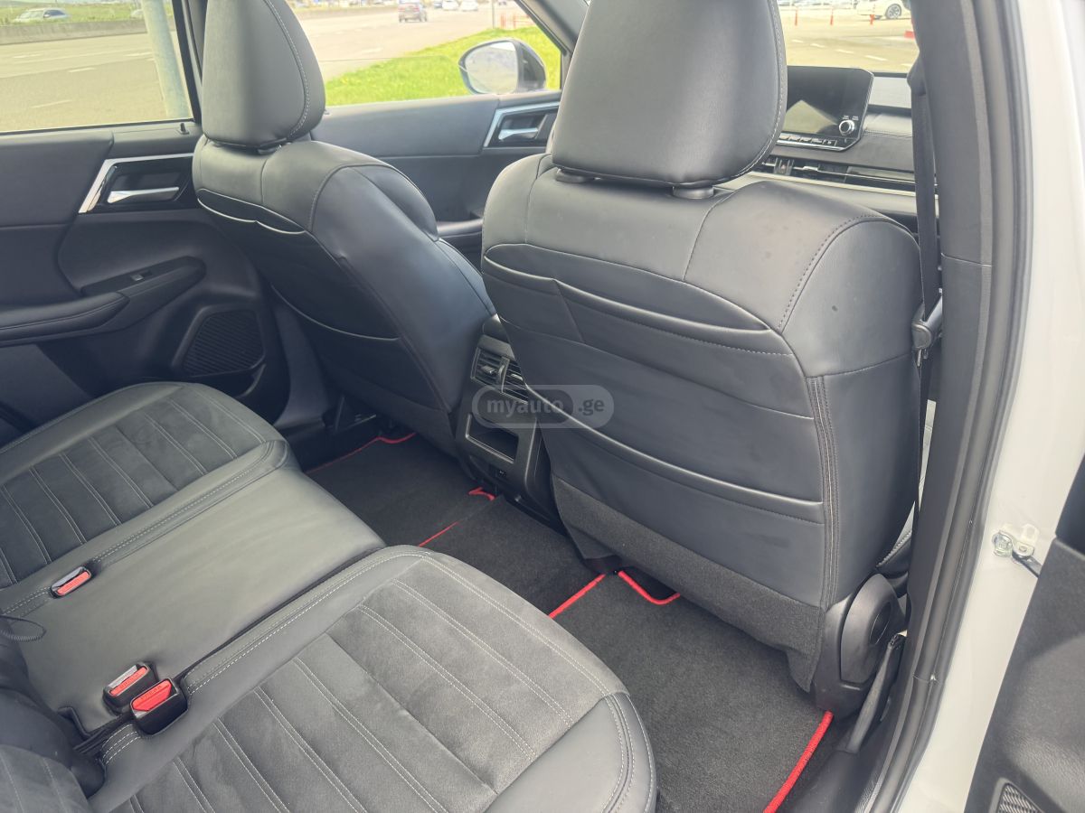 Mitsubishi Outlander - фото 8