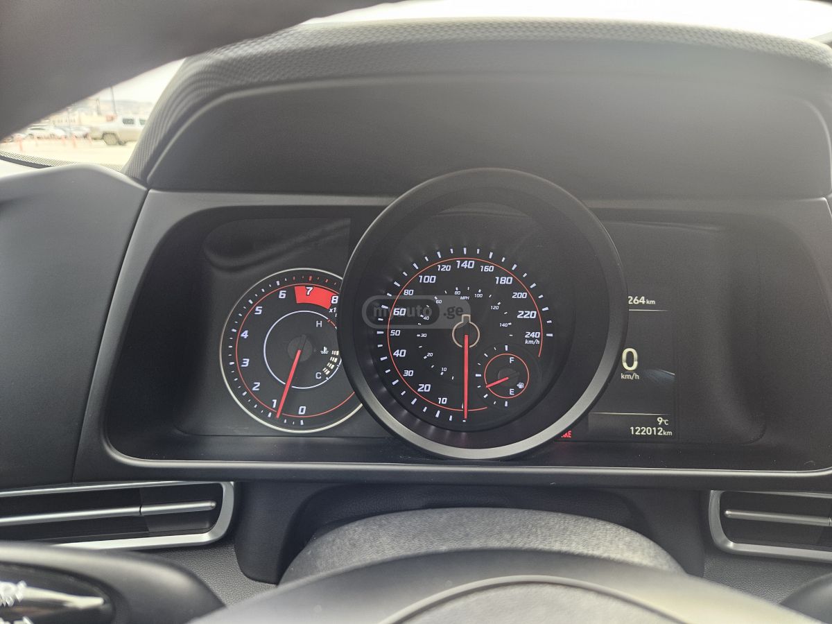 Hyundai Elantra - фото 10