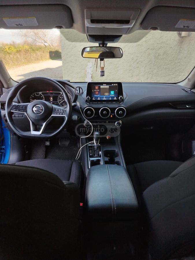 Nissan SV 4dr Sedan CVT — миниатюра 3