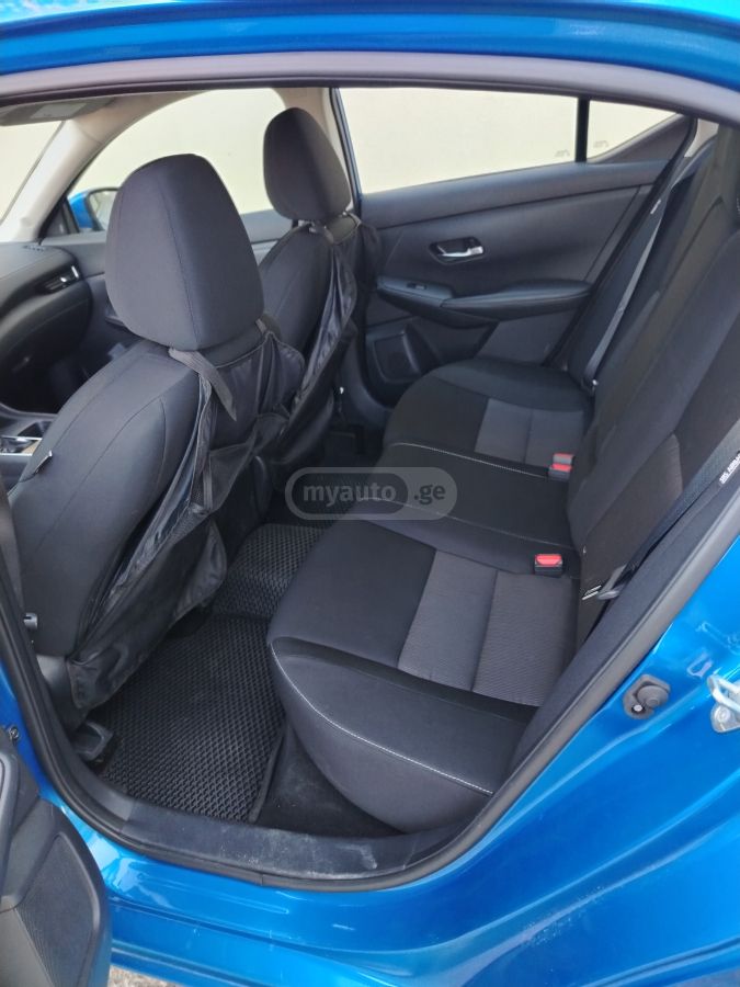 Nissan SV 4dr Sedan CVT — миниатюра 7