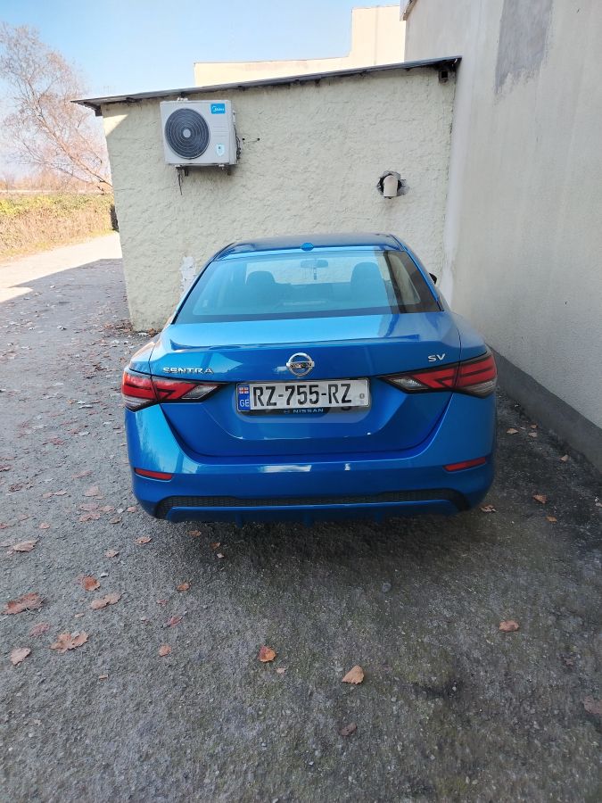 Nissan SV 4dr Sedan CVT — миниатюра 9