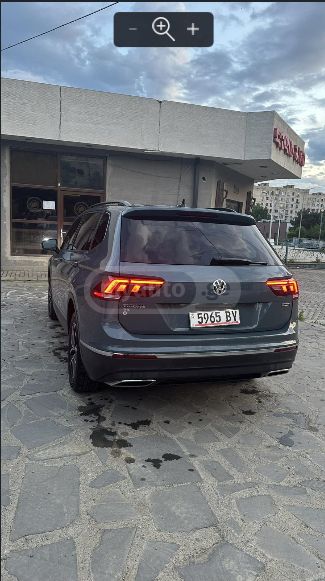 Volkswagen Tiguan - фото 4