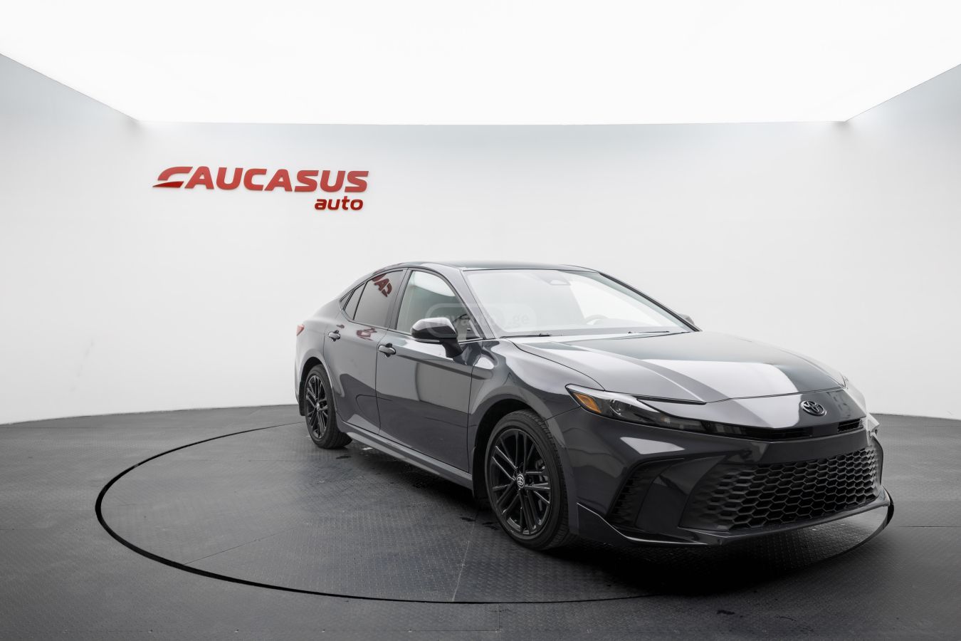 Toyota Camry - фото 3