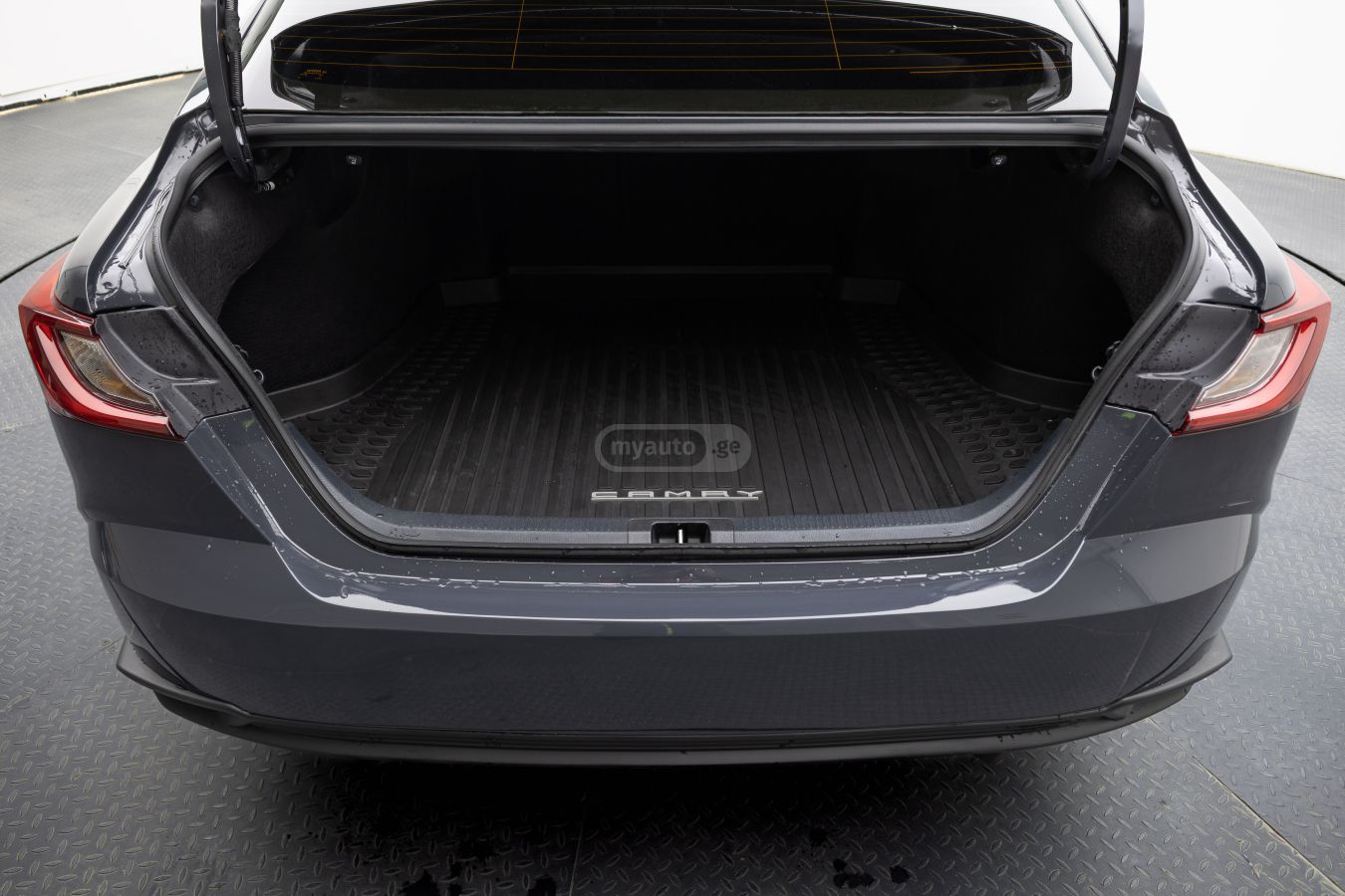 Toyota Camry - фото 7