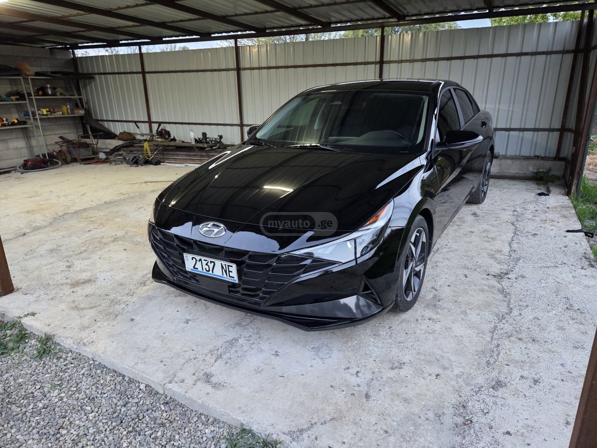 Hyundai Elantra - фото 3