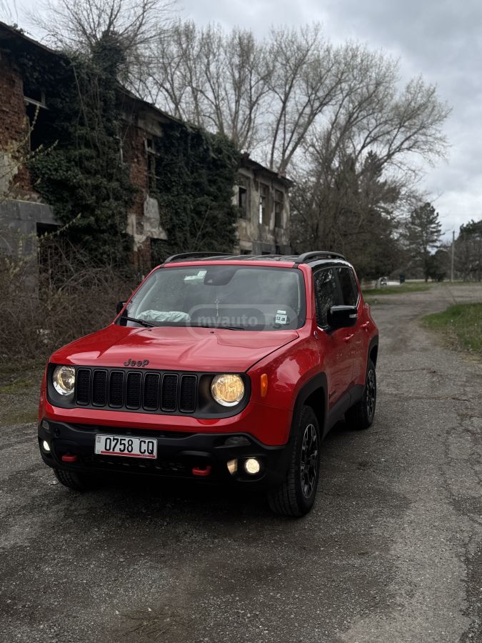 Jeep Renegade - фото 1