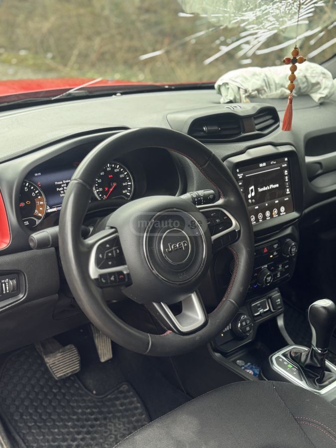 Jeep Renegade - фото 11