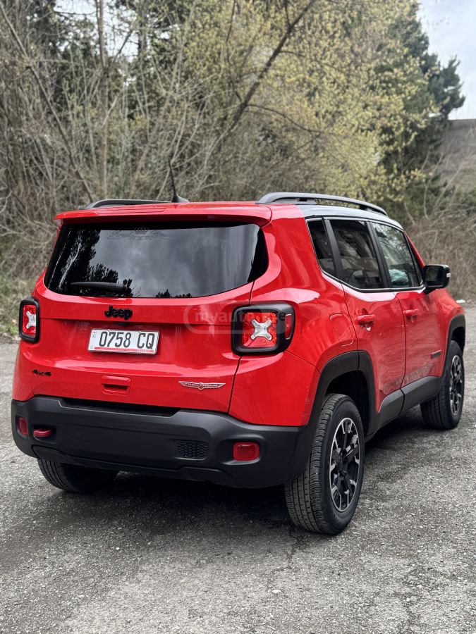Jeep Renegade - фото 5