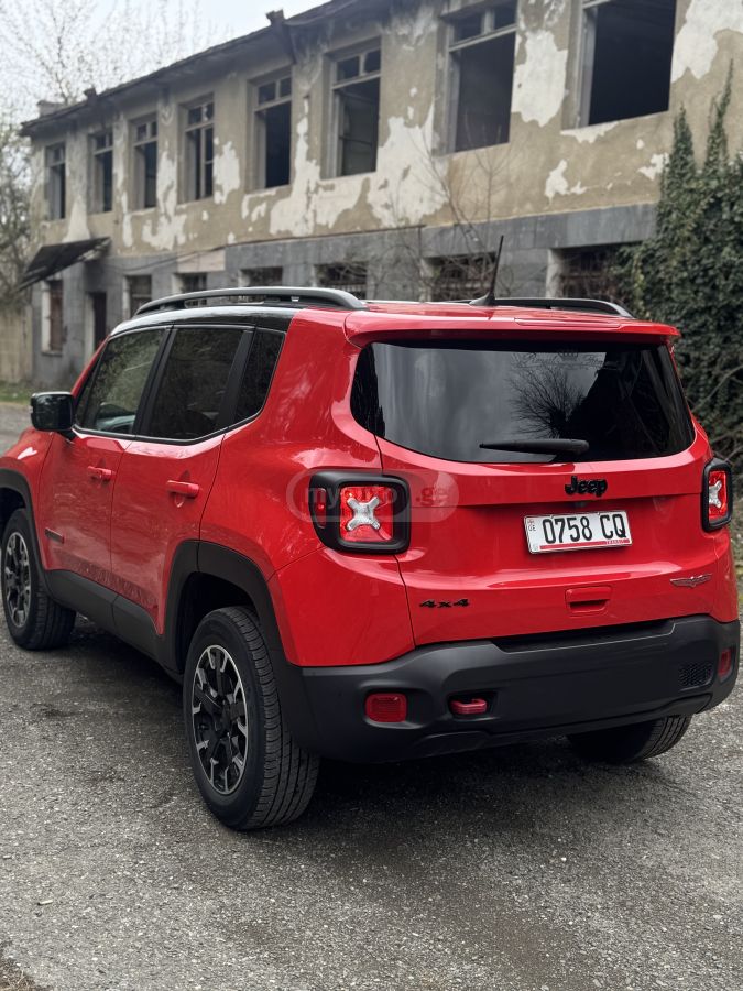 Jeep Renegade - фото 6