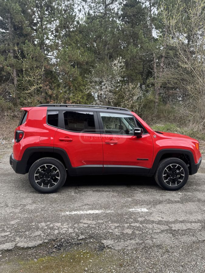 Jeep Renegade - фото 7