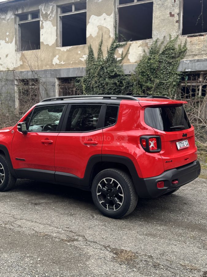 Jeep Renegade - фото 8