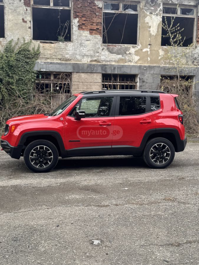 Jeep Renegade - фото 9