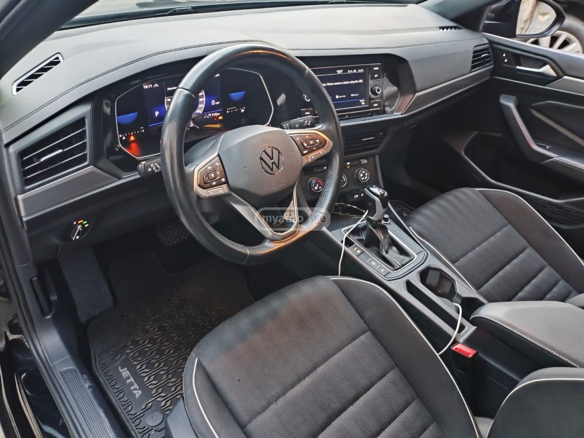 Volkswagen Jetta - фото 10