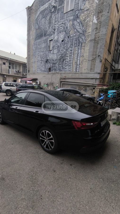 Volkswagen Jetta - фото 4