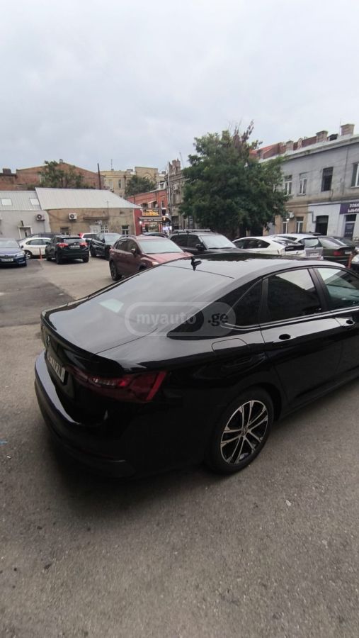 Volkswagen Jetta - фото 5