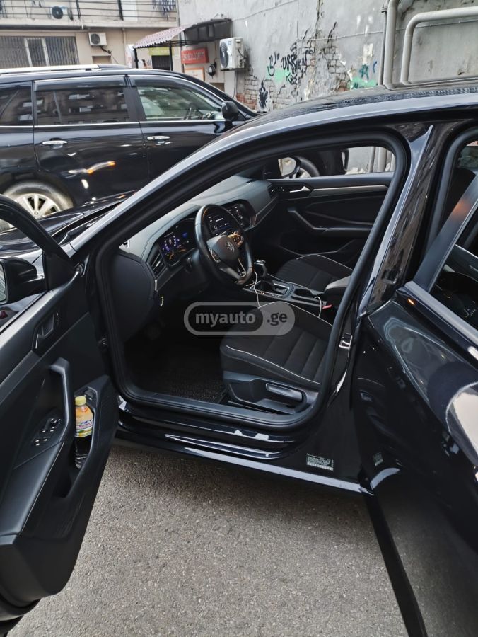 Volkswagen Jetta - фото 8