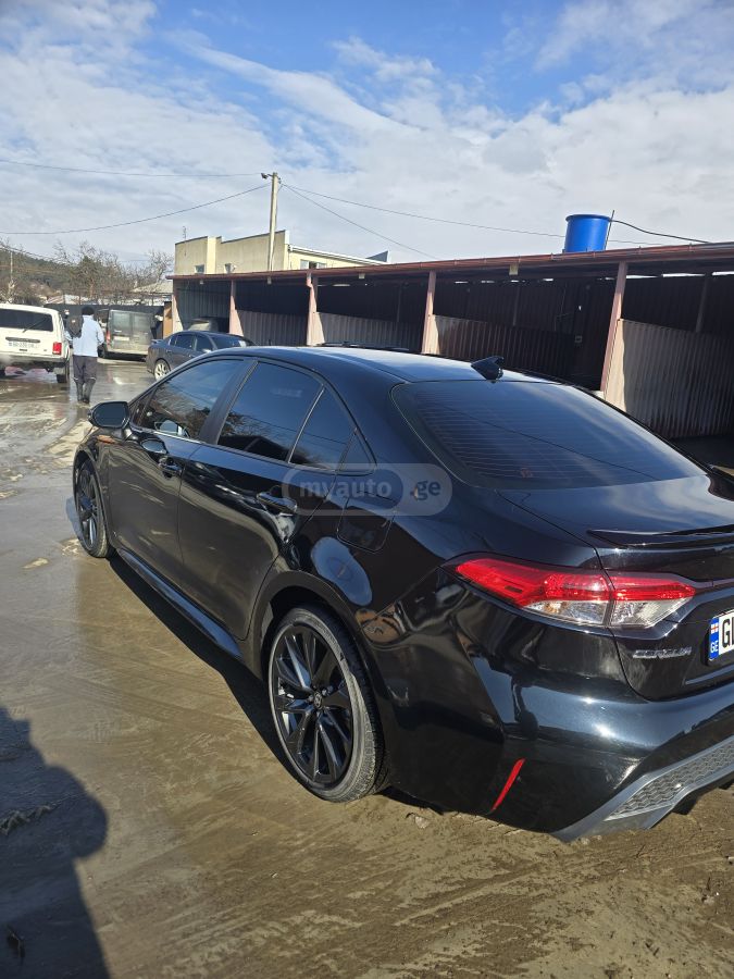 Toyota SE 4dr Sedan CVT — миниатюра 7