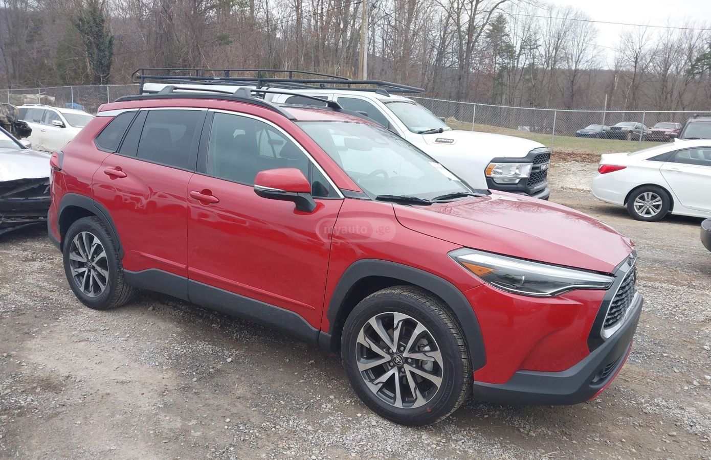 Toyota Corolla cross - фото 1