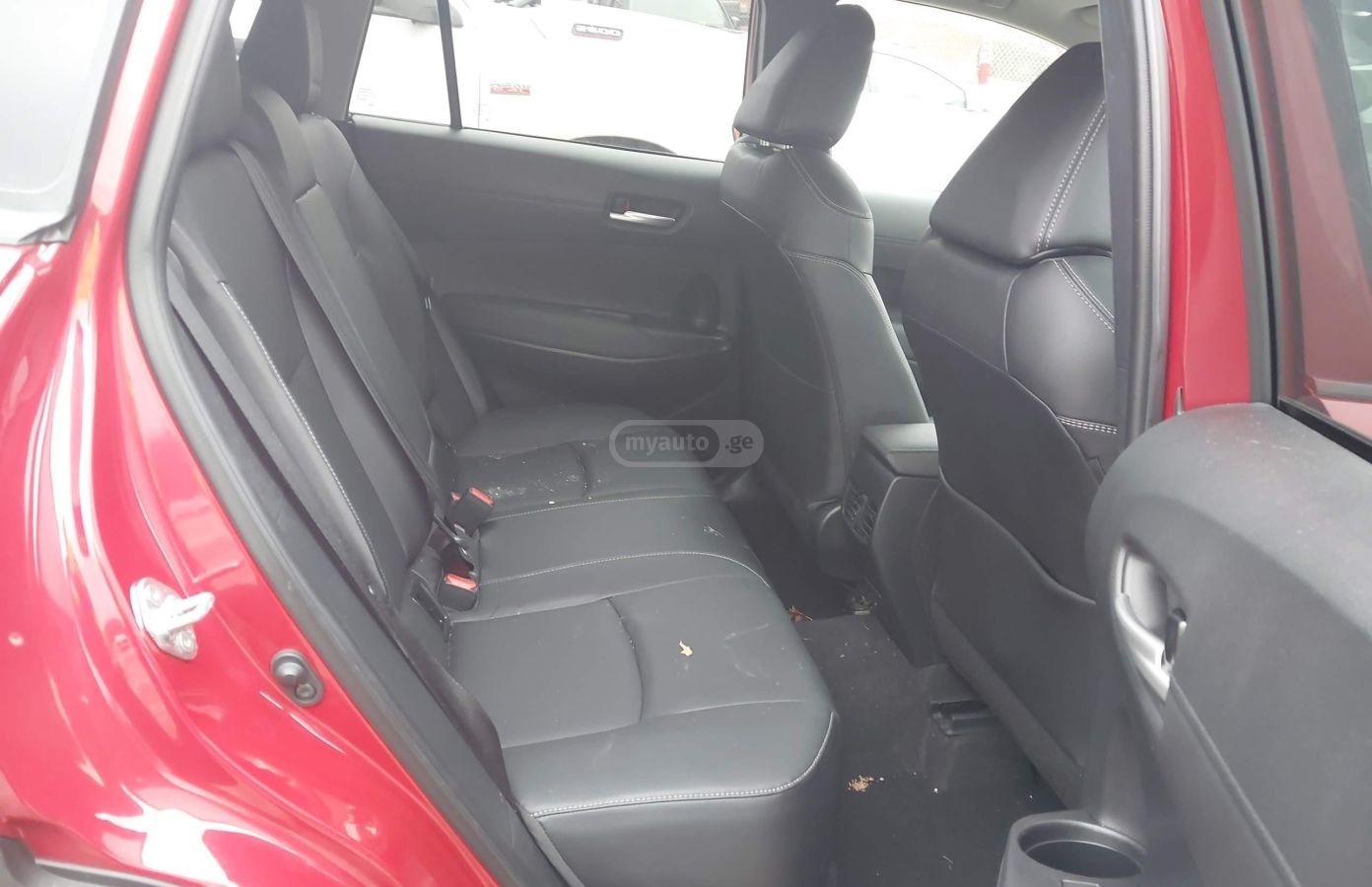 Toyota Corolla cross - фото 6