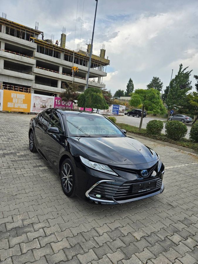 Toyota Camry - фото 2