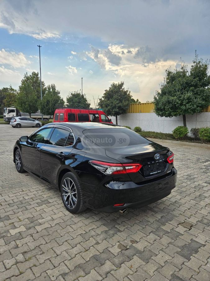 Toyota Camry - фото 3