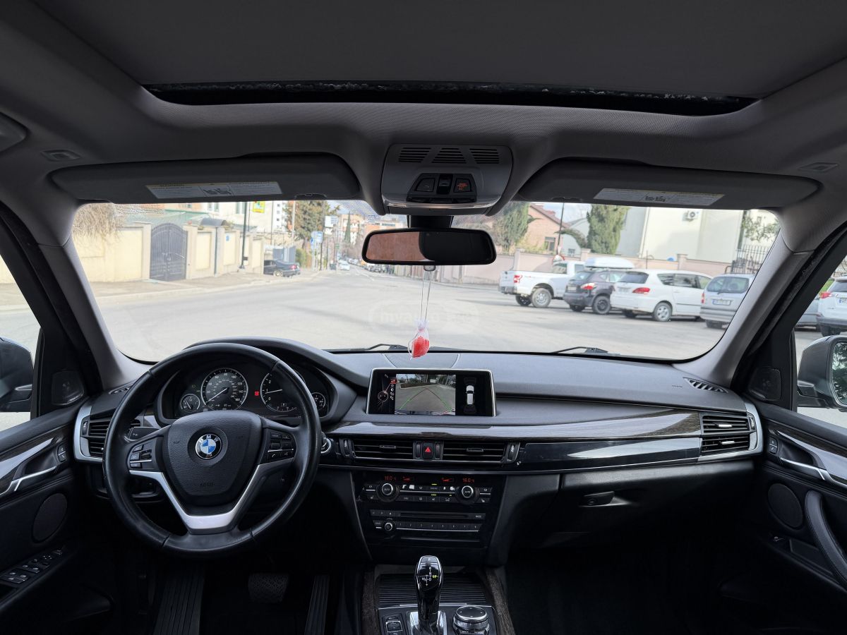 BMW X5 - фото 9