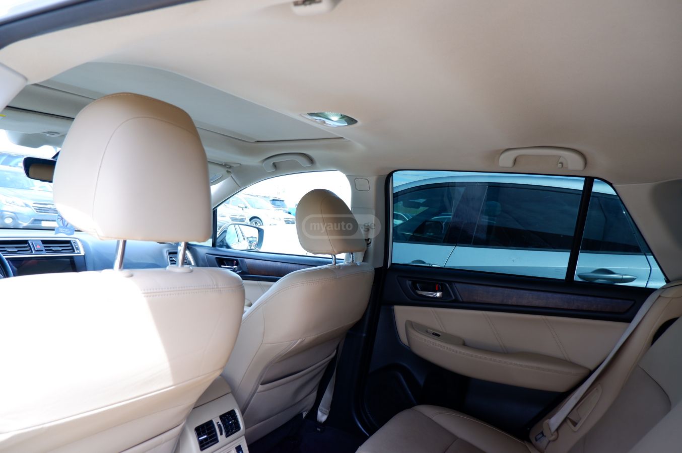 Subaru Outback - фото 8