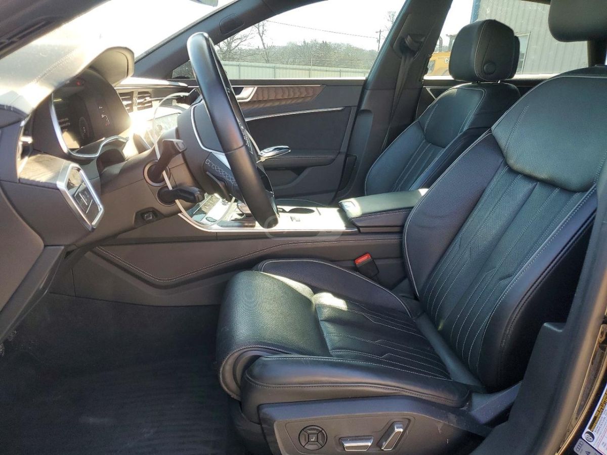 Audi A7 - фото 7