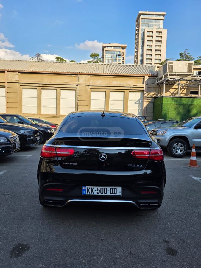 Mercedes-Benz GLE 43 AMG - фото 4