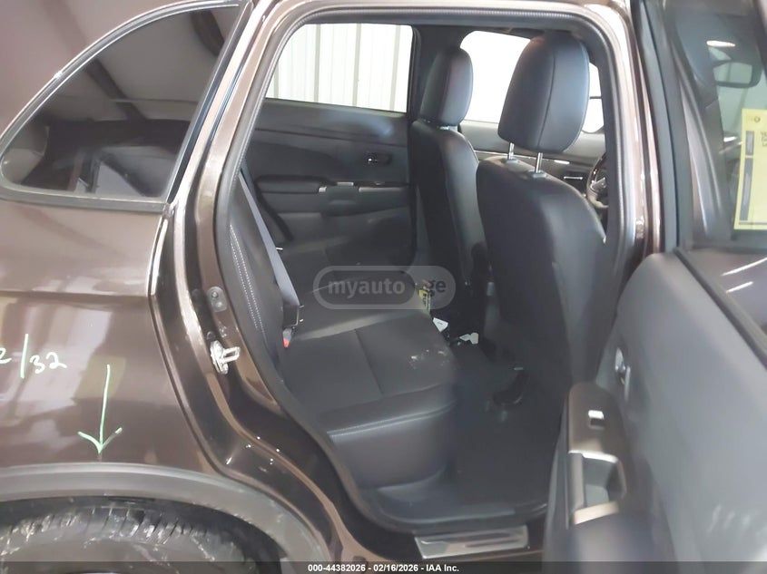 Mitsubishi Outlander Sport 2025 — миниатюра 8