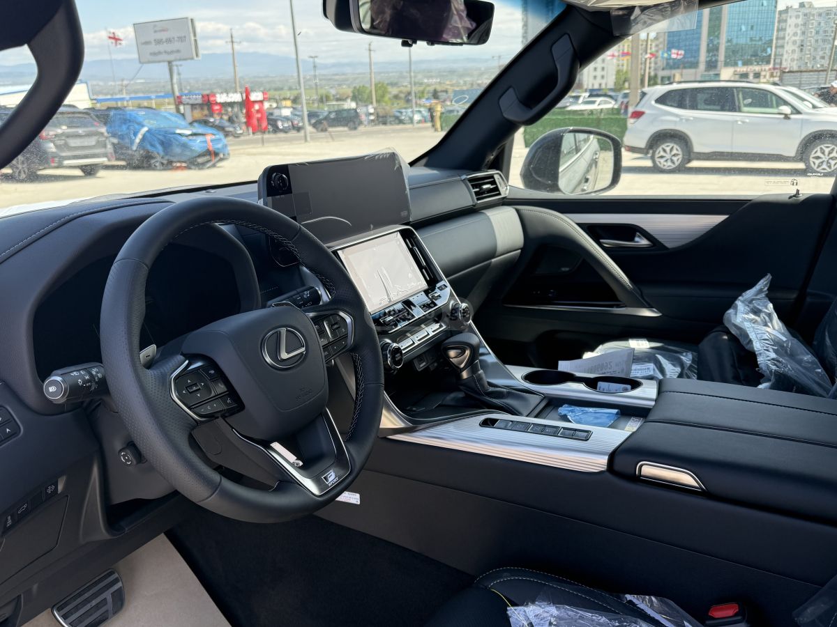 Lexus LX 500 - фото 6