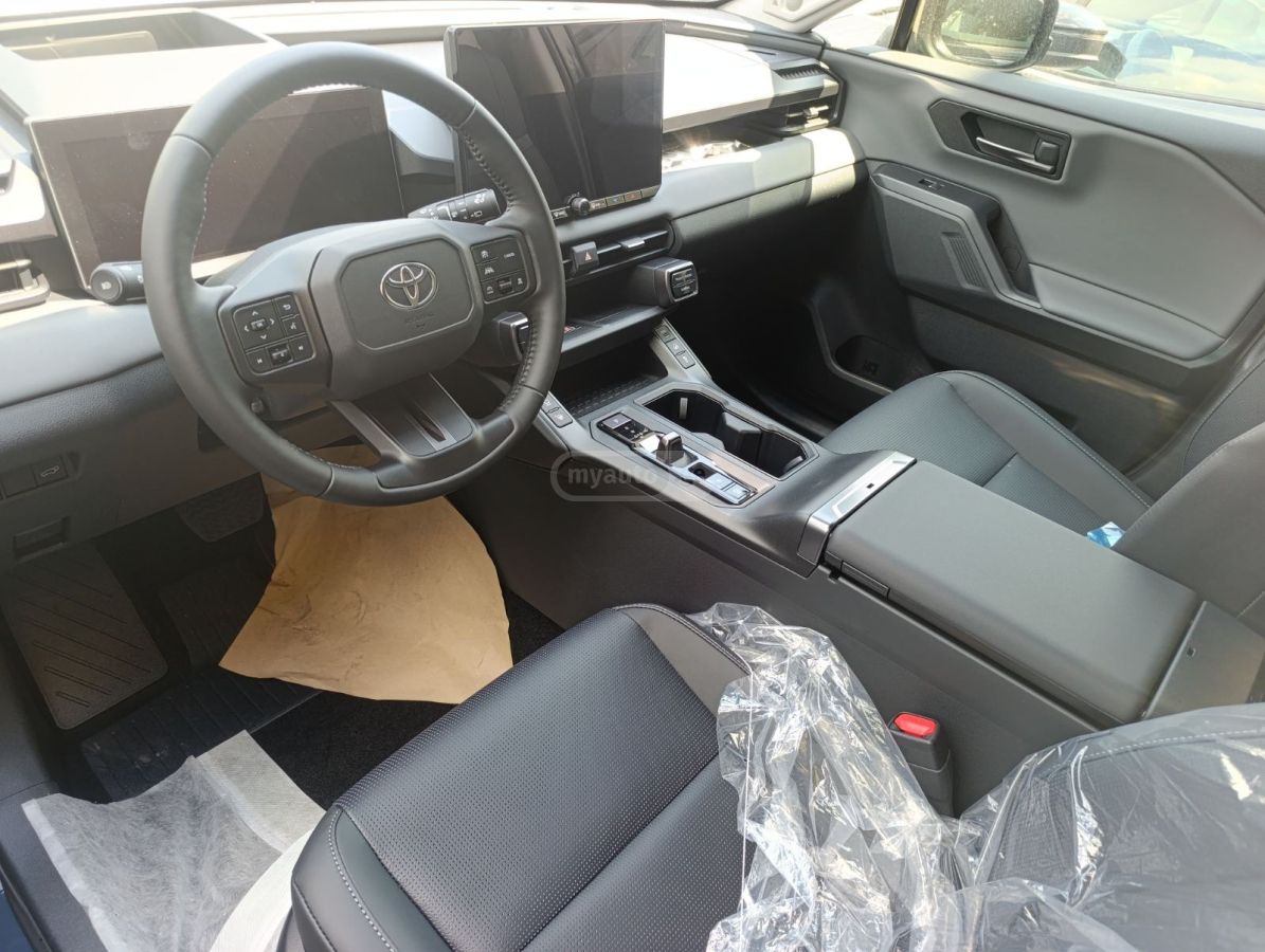 Toyota Rav 4 - фото 6