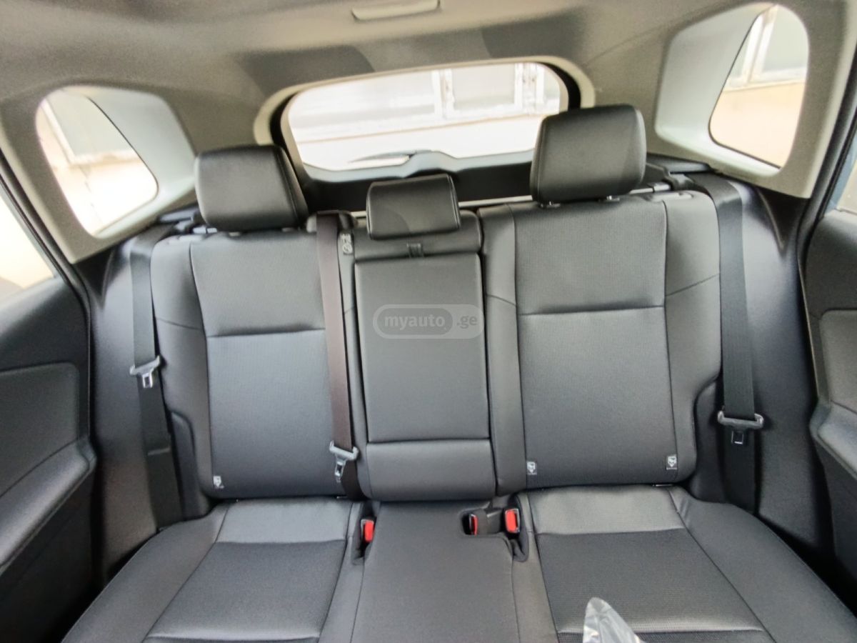 Toyota Rav 4 - фото 7
