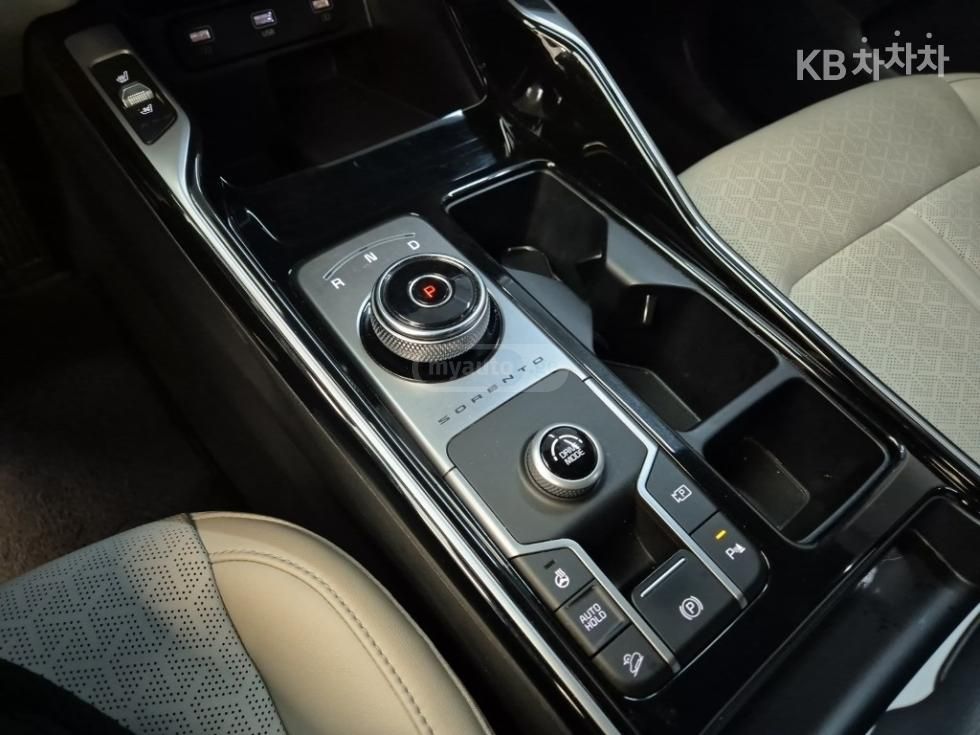 Kia Sorento - фото 8