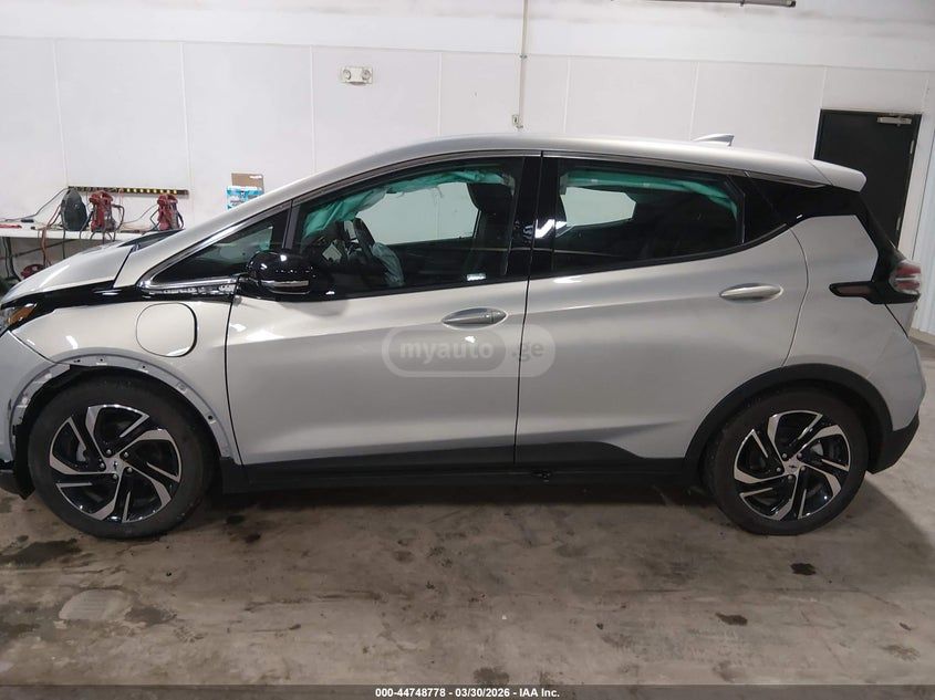 Chevrolet Bolt EV - фото 11