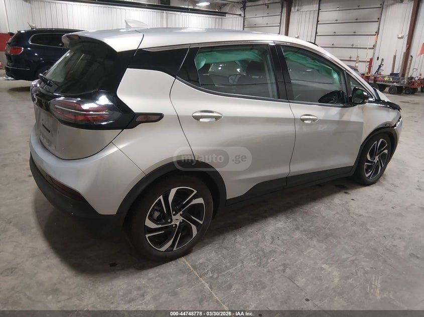 Chevrolet Bolt EV - фото 2