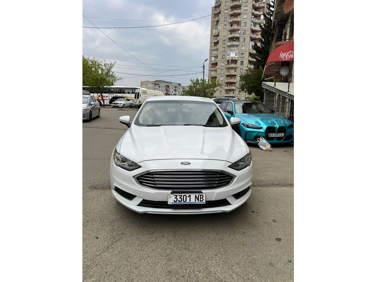 Ford Fusion - фото 1