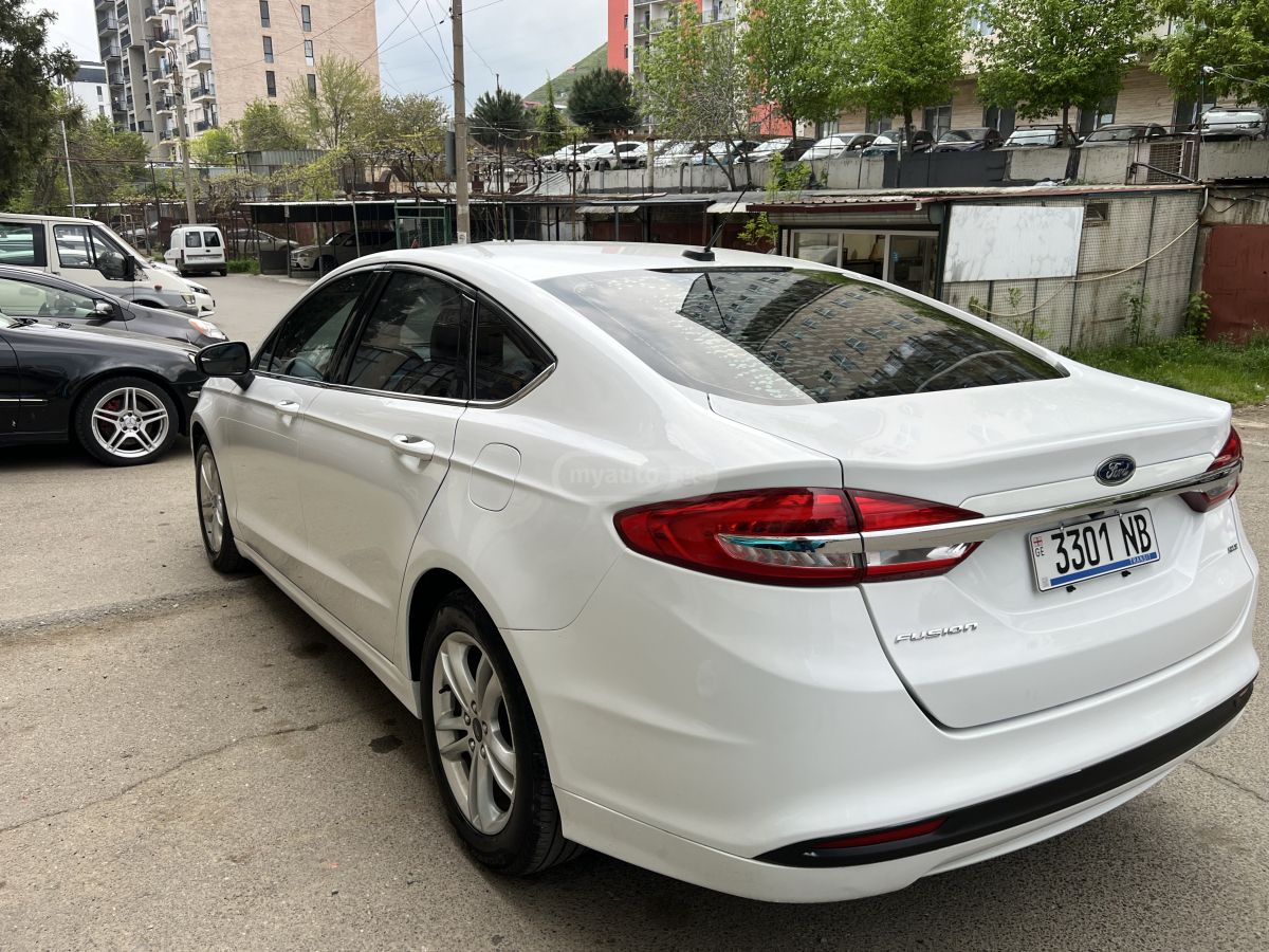 Ford Fusion - фото 6