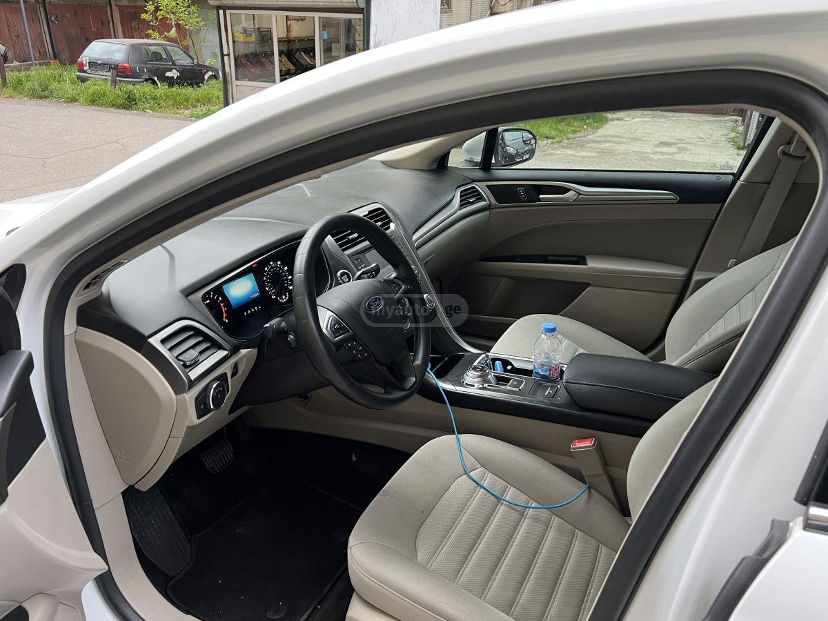 Ford Fusion - фото 8