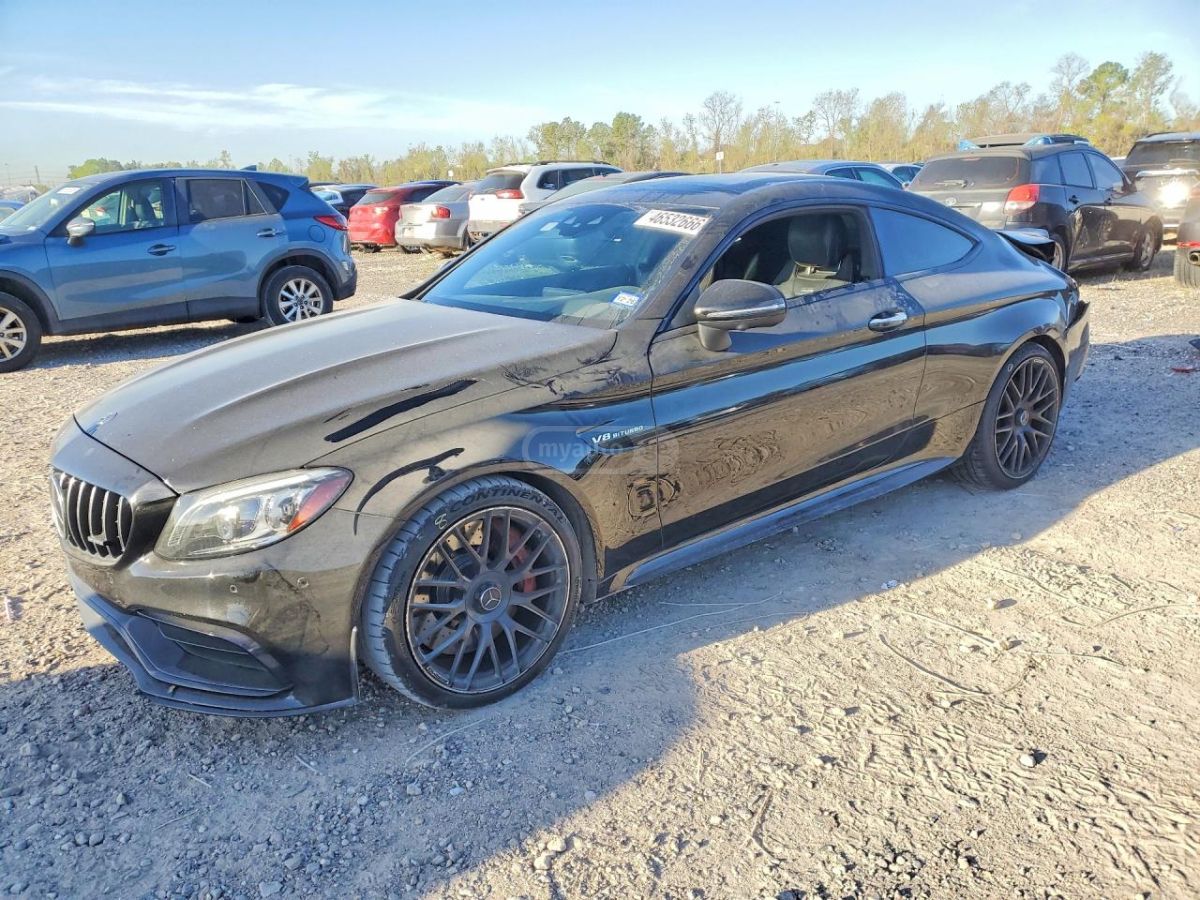 Mercedes-Benz C 63 AMG - фото 1