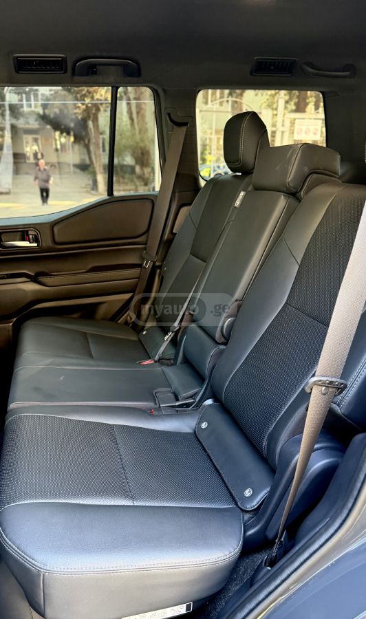 Toyota Land Cruiser Prado - фото 12