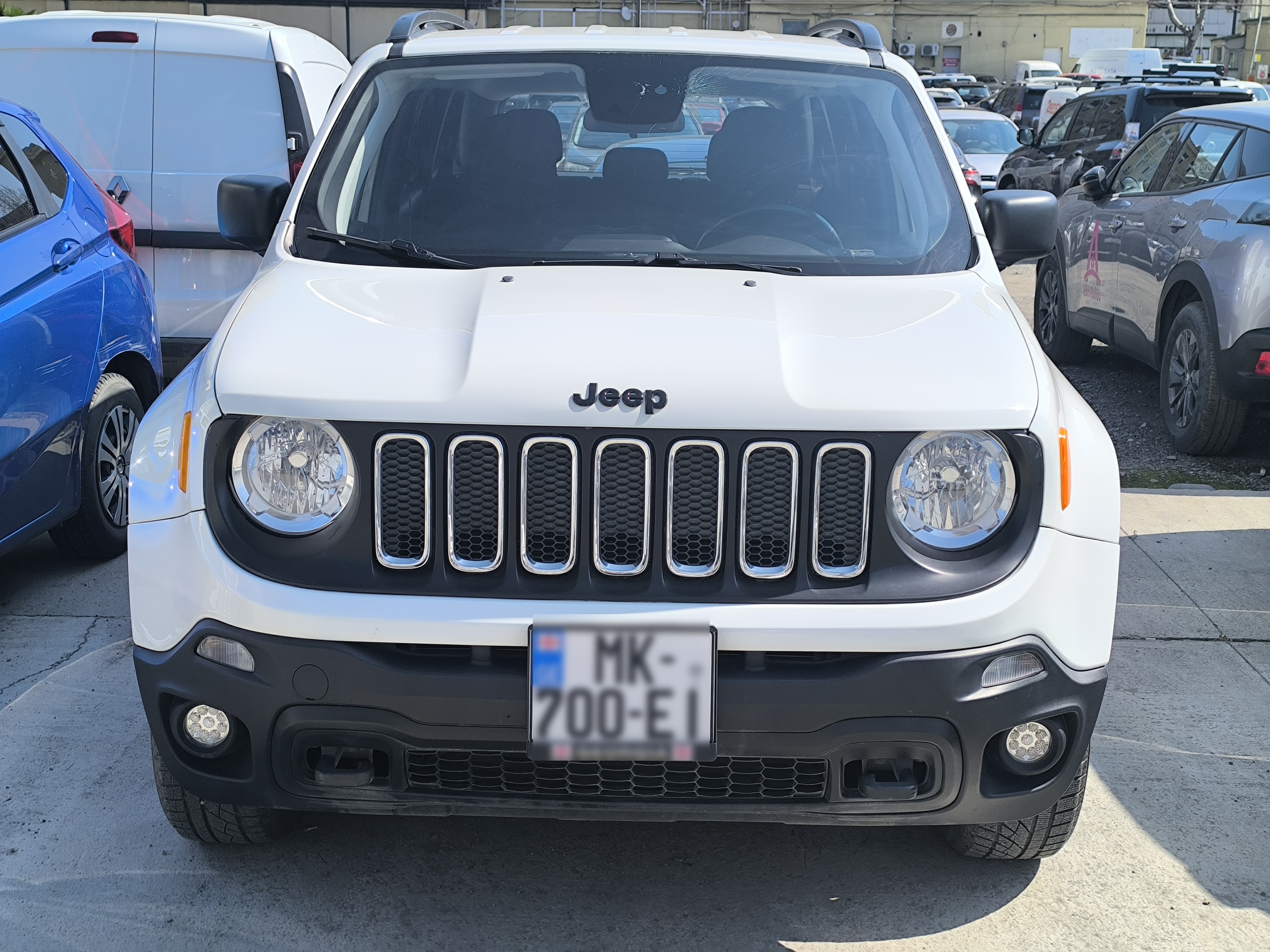 Jeep Renegade - фото 1