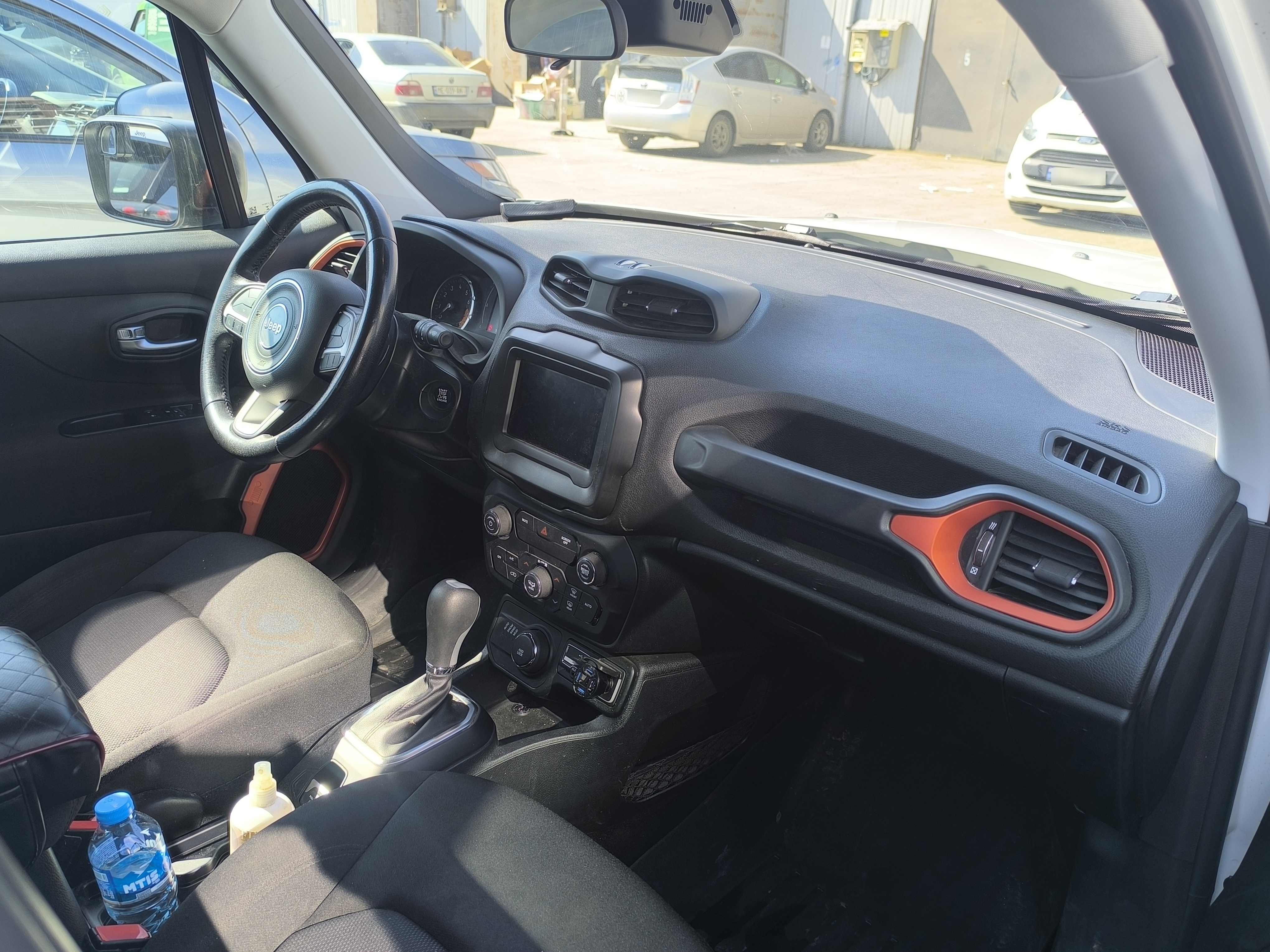 Jeep Renegade - фото 4