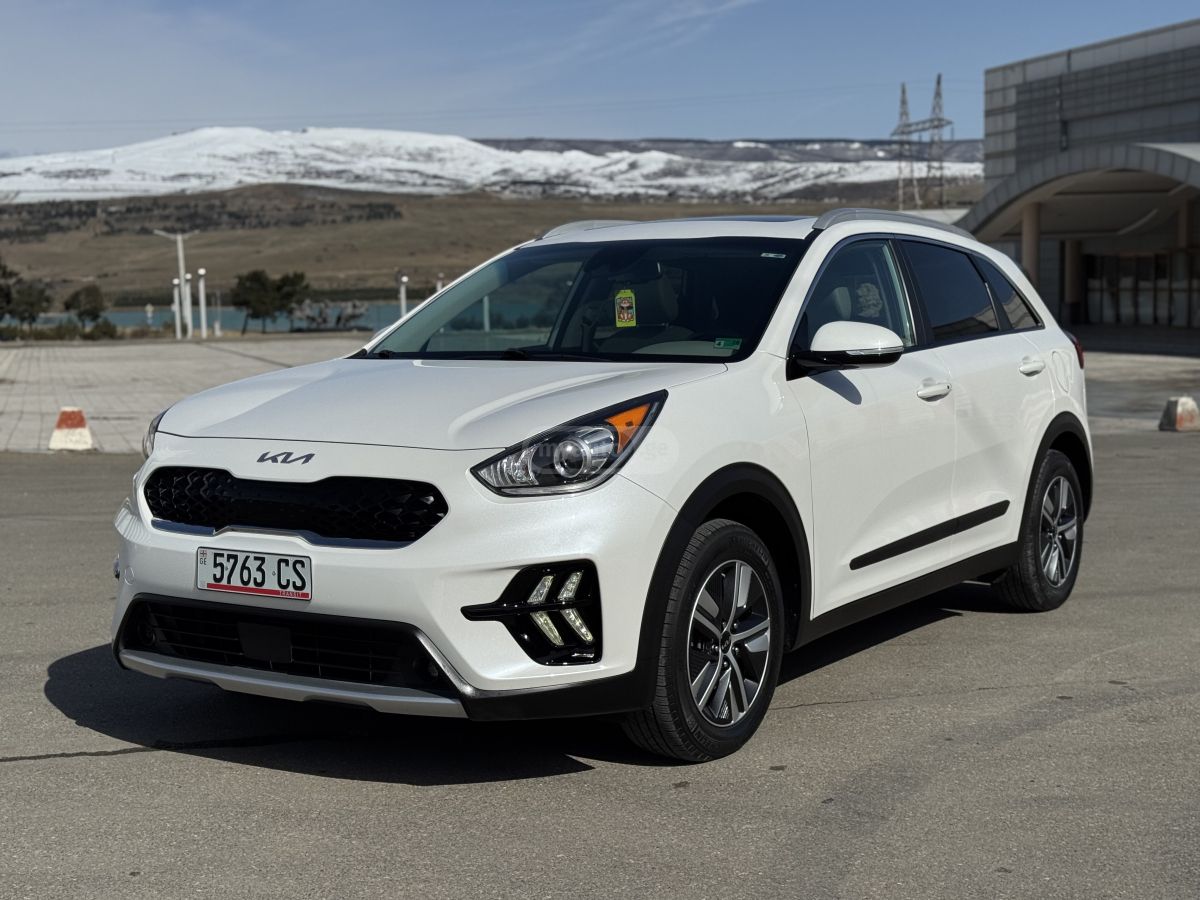 Kia Niro - фото 1
