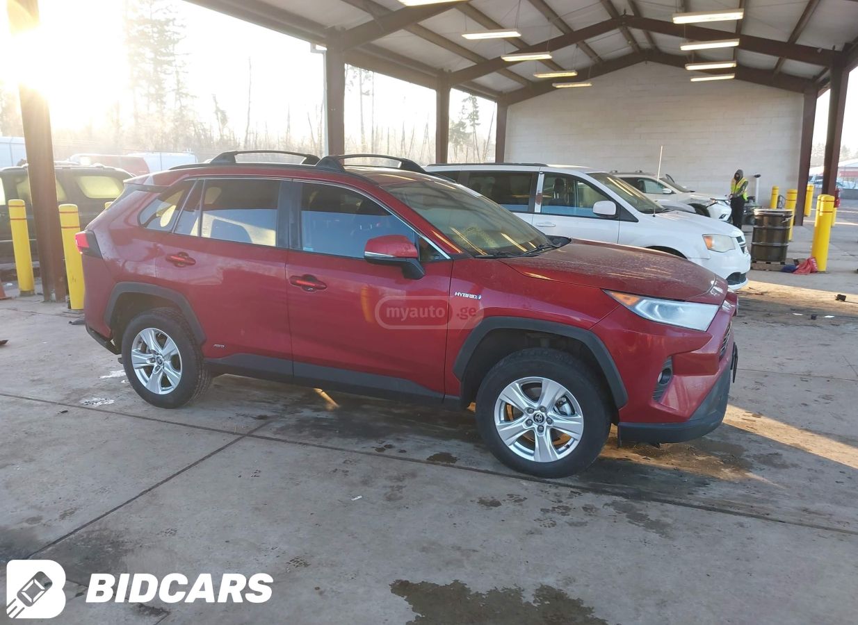 Toyota RAV 4 - фото 1